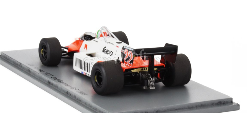 Spark-model Alfa romeo F1  183t N 22 Germany Gp 1983 Andrea De Cesaris 1:43 Bílá Červená