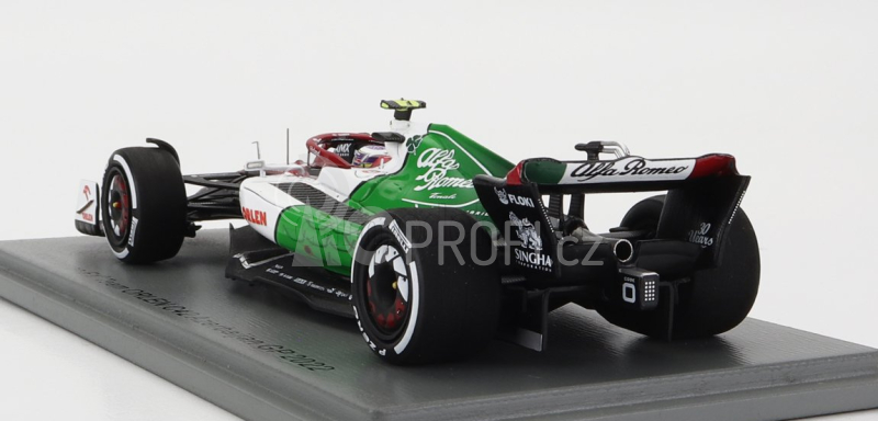 Spark-model Alfa romeo F1  C42 Team Orlen Racing N 24 Azerbaijan Gp 2022 Guanyu Zhou 1:43 Bílá Červená Zelená