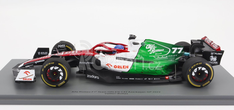 Spark-model Alfa romeo F1  C42 Team Orlen Racing N 77 Azerbaijan Gp 2022 Valtteri Bottas - Con Vetrina - With Showcase - Special Box 1:18 Bílá Červená Zelená