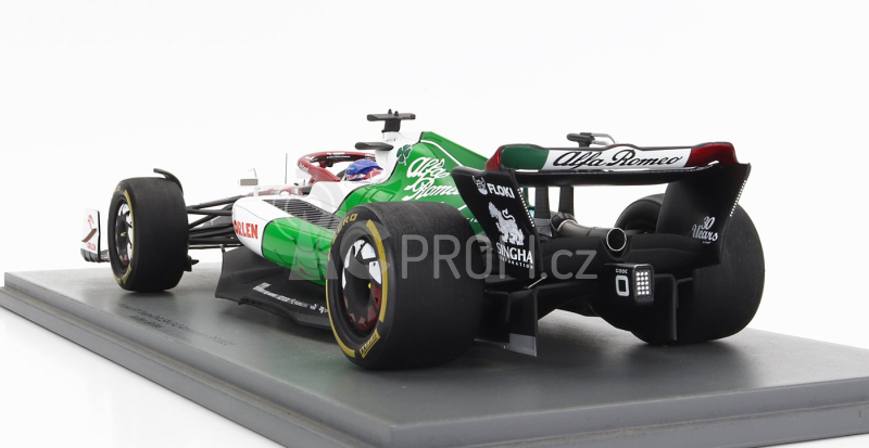 Spark-model Alfa romeo F1  C42 Team Orlen Racing N 77 Azerbaijan Gp 2022 Valtteri Bottas - Con Vetrina - With Showcase - Special Box 1:18 Bílá Červená Zelená