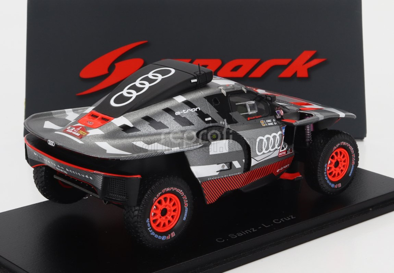 Spark-model Audi Q E-tron Rs Team Audi Sport N 207 Rally Dakar 2023 Carlos Sainz - Lucas Cruz 1:43 Šedá Stříbrná Černá