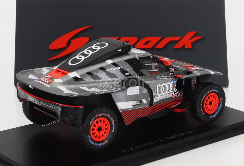Spark-model Audi Q E-tron Rs Team Audi Sport N 211 Rally Dakar 2023 Mattias Ekstrom - Emil Bergkvist 1:43 Šedá Stříbrná Černá