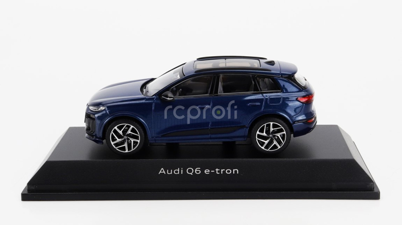 Spark-model Audi Q6 E-tron 2023 1:43 Ascari Blue Met