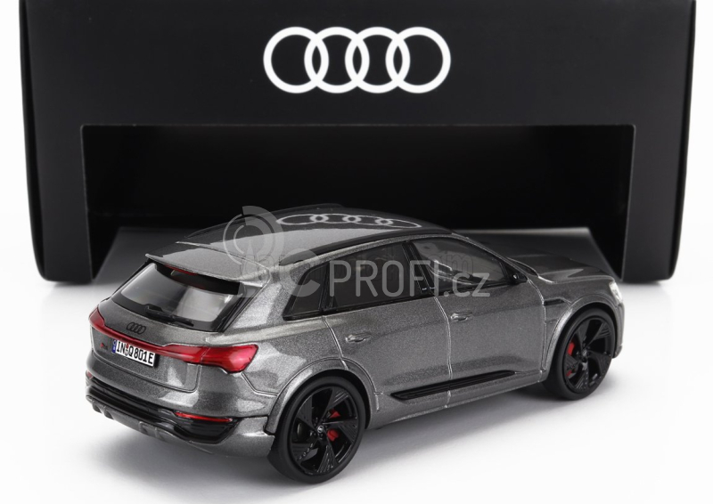 Spark-model Audi Q8 E-tron 2023 1:43 Chronos Grey Met