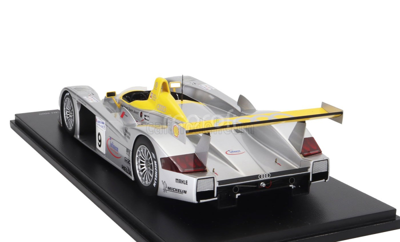 Spark-model Audi R8 3.6l Turbo V8 Team Audi Sport Joest N 9 2nd 24h Le Mans 2000 Laurent Aiello - Allan Mcnish - Stephane Ortelli 1:18 Stříbrná Žlutá