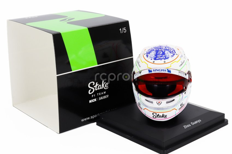 Spark-model Bell helmet Casco Helmet F1 Guanyu Zhou Team Stake Kick Sauber N 24 China Gp 2024 1:5 Bílá