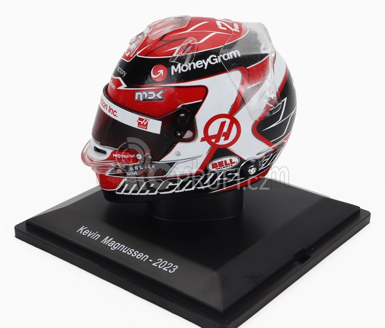 Spark-model Bell helmet F1  Casco Helmet Haas Fw23 Team Moneygram Haas N 20 Season 2023 Kevin Magnussen 1:5 Červená Bílá Černá