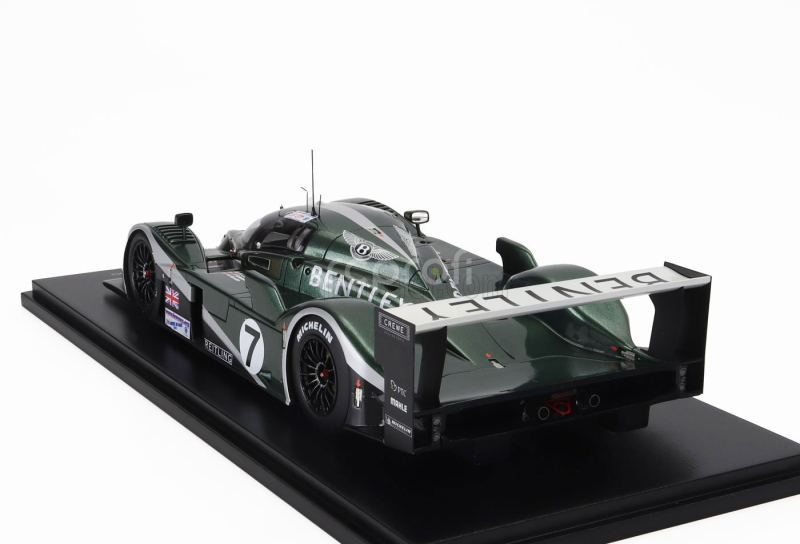 Spark-model Bentley Speed 8 4.0l Turbo V8 Team Bentley N 7 Winner 24h Le Mans 2003 Tom Kristensen - Rinaldo Capello - Guy Smith 1:18 Green Met