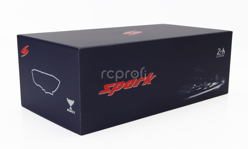 Spark-model Bentley Speed 8 4.0l Turbo V8 Team Bentley N 7 Winner 24h Le Mans 2003 Tom Kristensen - Rinaldo Capello - Guy Smith 1:18 Green Met