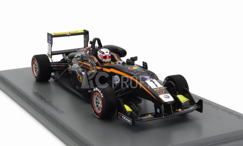 Spark-model Dallara F3  Team Carlin N 7 4th Macau Gp International Cup 2015 Antonio Giovinazzi 1:43 Black