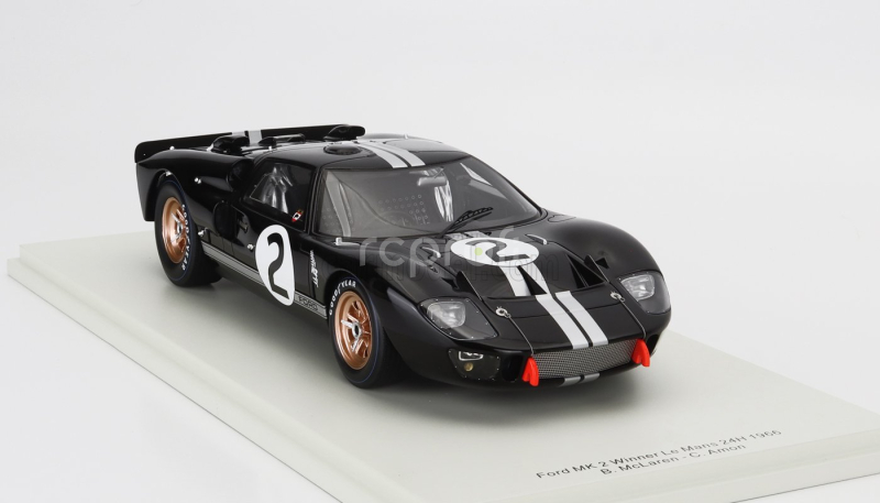 Spark-model Ford usa Gt40 Mkii 7.0l V8 Team Shelby American Inc. N 2 Winner 24h Le Mans 1966 B.mclaren - C.amon 1:18 Černá Stříbrná