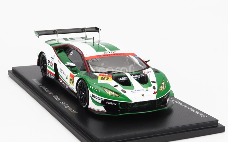 Spark-model Lamborghini Aventador Gt3 Team Jloc N 87 Gt300 Super Gt 2022 K.mtsuura - N.sakaguchi 1:43 Bílá Zelená