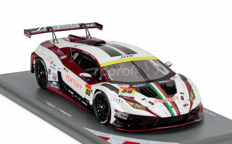 Spark-model Lamborghini Lamborghini Gt3 Team Jloc N 88 Champion With Pit Board Gt300 Class Super Gt 2024 Takashi Kogure - Yuya Motojima 1:43 Bílá Červená Černá