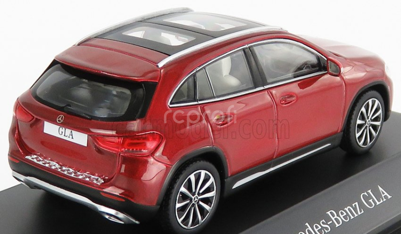 Spark-model Mercedes benz Gla-class (h247) 2020 1:43 Designo Patagonia Bright Met Red