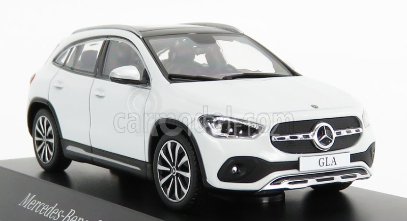 Spark-model Mercedes benz Gla-class (h247) 2020 1:43 Digitální Bílý Metr