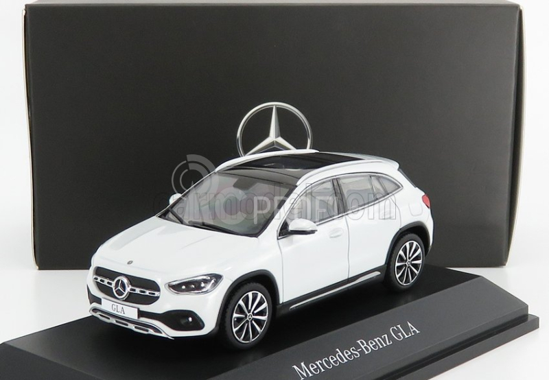 Spark-model Mercedes benz Gla-class (h247) 2020 1:43 Digitální Bílý Metr