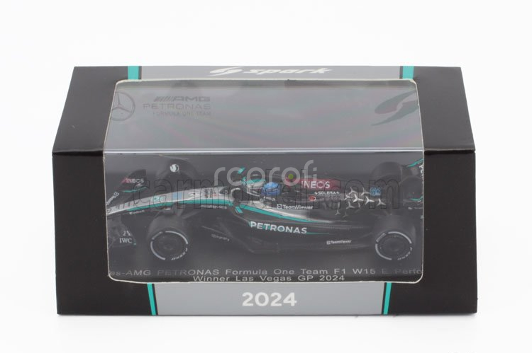 Spark-model Mercedes gp F1  W15 Eq Performance Team Amg Petronas Motorsport N 63 Winner Las Vegas Usa 2024 George Russell 1:64 Černá Stříbrná Zelená