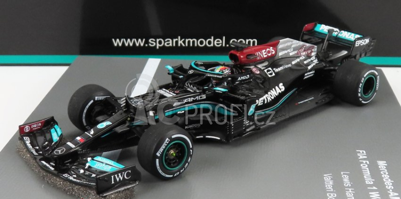 Spark-model Mercedes gp Set F1  2x W12 Mercedes M12 Eq Power+ Team Amg Petronas Motorsport Formula One N 44  + N 77 Abu Dhabi Gp 2021 Lewis Hamilton - Valtteri Bottas - 8 Times World Champion Constructeur 1:43 Černá Zelená