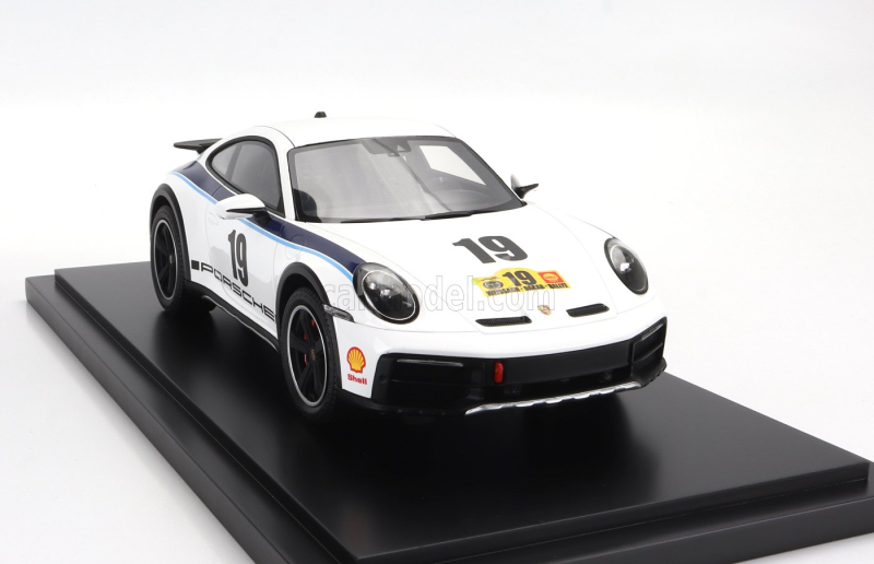Spark-model Porsche 911 992 Coupe N 19 Rally Dakar Design 2022 - Con Vetrina - With Showcase 1:18 Bílá Modrá