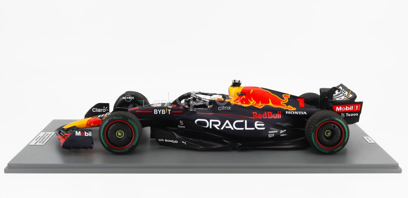 Spark-model Red bull F1  Rb18 Team Oracle Red Bull Racing N 1 World Champion Winner Japan Gp With Pit Board 2022 Max Verstappen 1:12 Matná Modrá Žlutá Červená