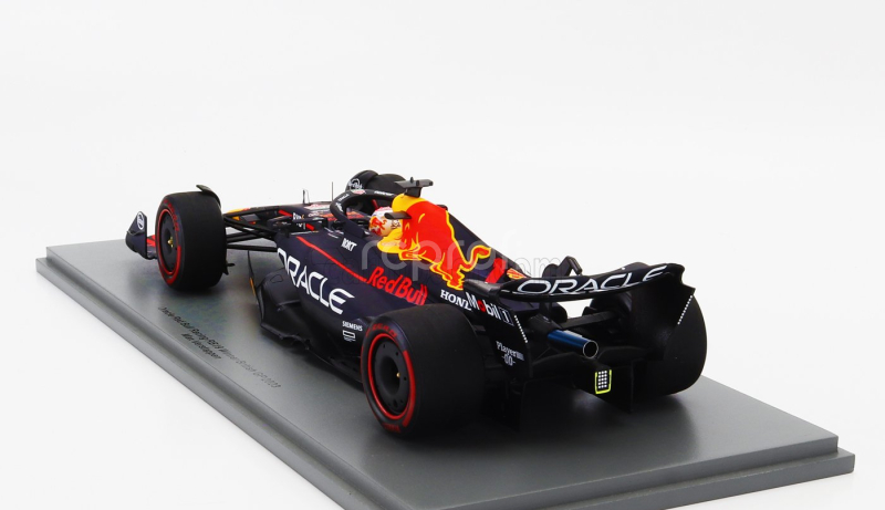 Spark-model Red bull F1  Rb19 Team Oracle Red Bull Racing N 1 World Champion Winner British Gp 2023 Max Verstappen 1:18 Matt Blue