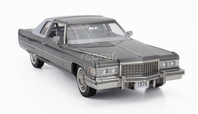 Stamp-models Cadillac Coupe De Ville 1976 1:18 Šedá Bílá