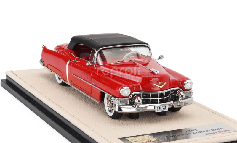 Stamp-models Cadillac Eldorado Cabriolet Closed 1953 1:43 Azetec Red
