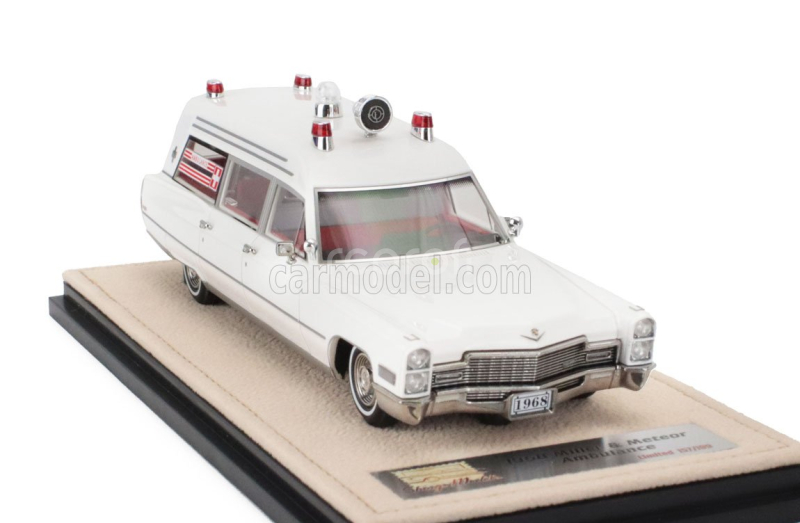 Stamp-models Cadillac Miller Meteor Ambulance 1968 1:43 Bílá