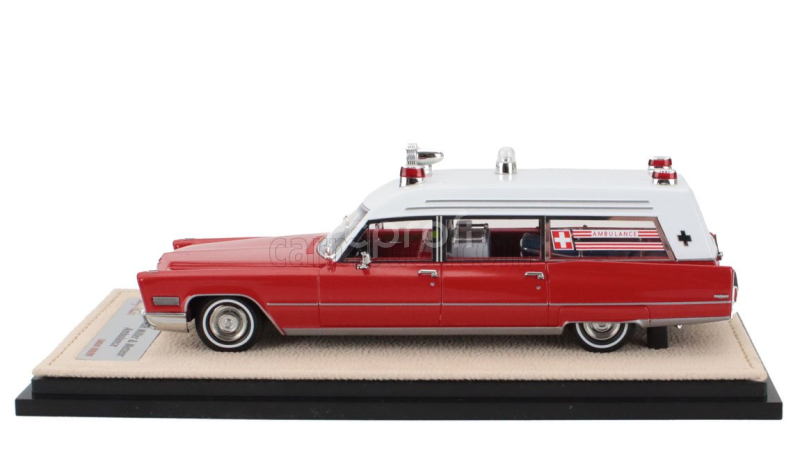 Stamp-models Cadillac Miller Meteor Ambulance 1968 1:43 Červená Bílá