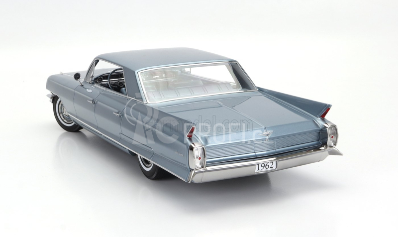 Stamp-models Cadillac Sedan De Ville 1962 1:18 Newport Blue Met