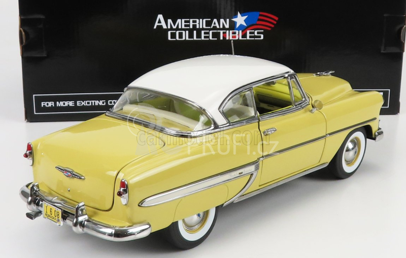 Sun-star Chevrolet Bel Air Coupe 1953 1:18 Žlutá Bílá