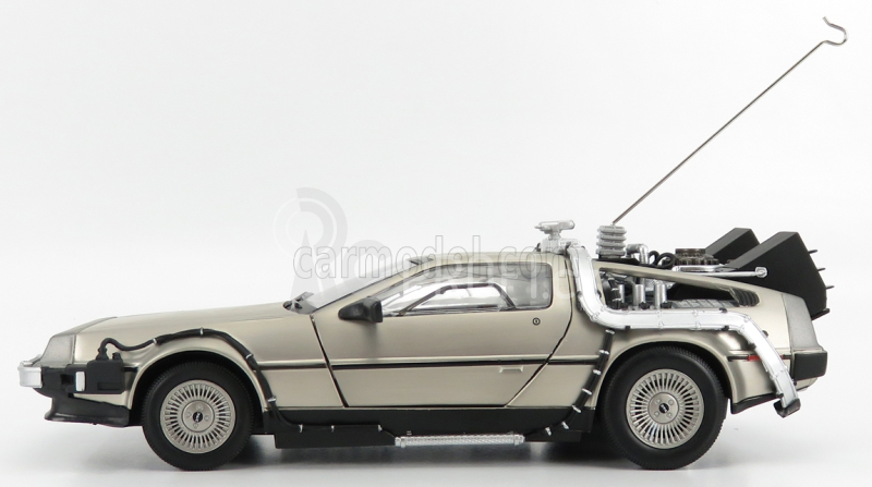 Sun-star De lorean Time Machine - Back To The Future 1 - Ritorno Al Futuro 1 1:18 Silver