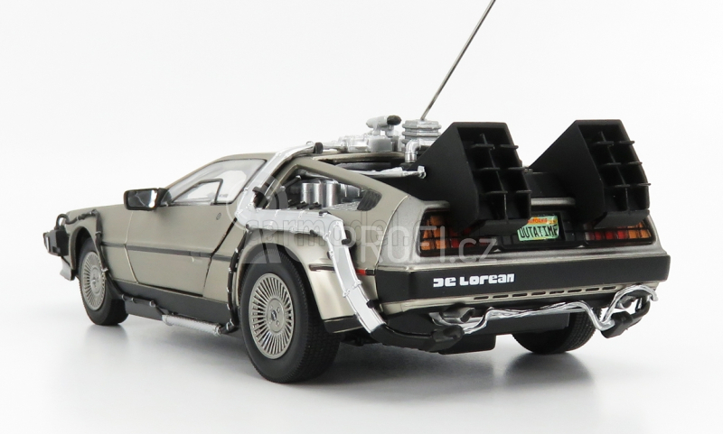 Sun-star De lorean Time Machine - Back To The Future 1 - Ritorno Al Futuro 1 1:18 Silver