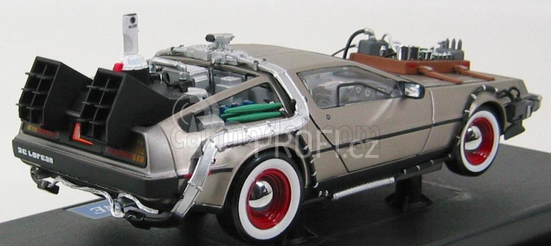 Sun-star De lorean Time Machine - Back To The Future 3 - Ritorno Al Futuro 3 1:18 Silver