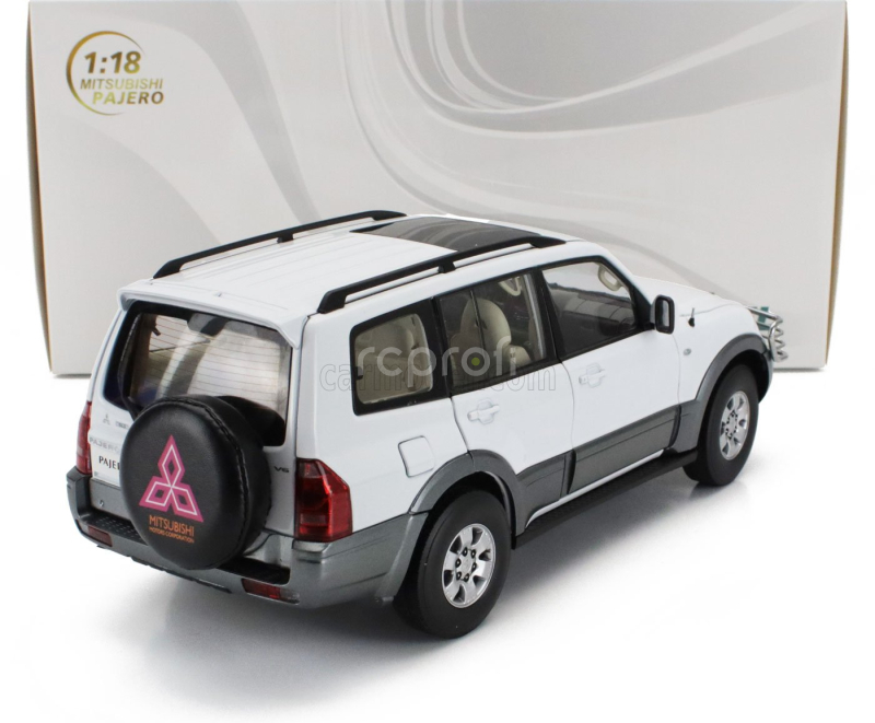 Sun-star Mitsubishi Pajero 3.5l V6 V73 2006 1:18 Bílá Šedá