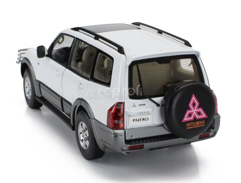Sun-star Mitsubishi Pajero 3.5l V6 V73 2006 1:18 Bílá Šedá