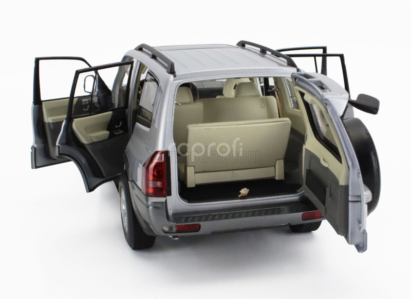 Sun-star Mitsubishi Pajero 3.5l V6 V73 2006 1:18 Silver Grey
