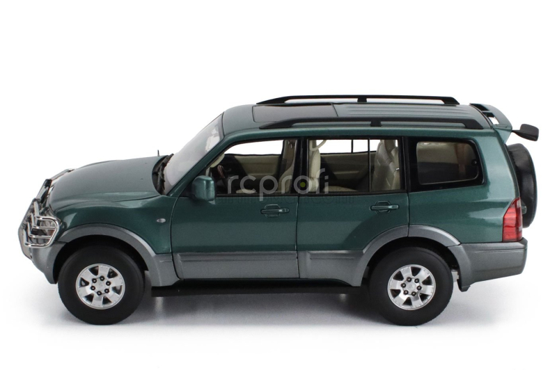 Sun-star Mitsubishi Pajero 3.5l V6 V73 2006 1:18 Zelená Šedá