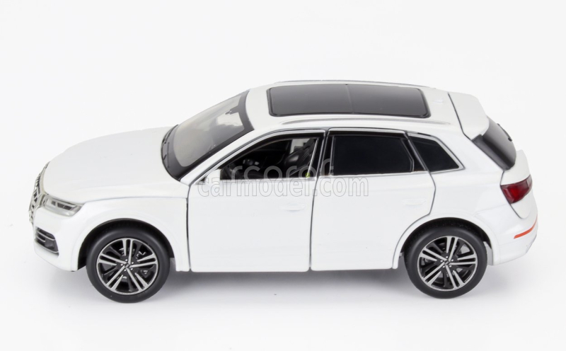 Tayumo Audi Q5 2014 1:32 Bílá