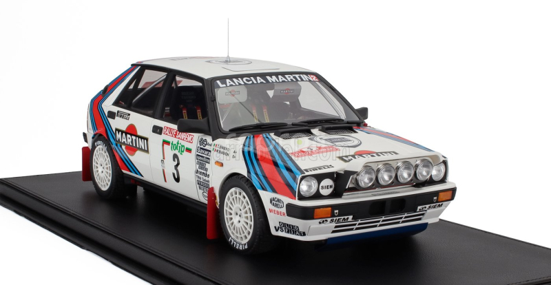 Topmarques Lancia Delta 4wd Team Martini Racing (night Version) N 3 Winner Rally Sanremo 1987 Miki Biasion - Tiziano Siviero - Con Vetrina - With Showcase 1:12 Bílá Červená Modrá