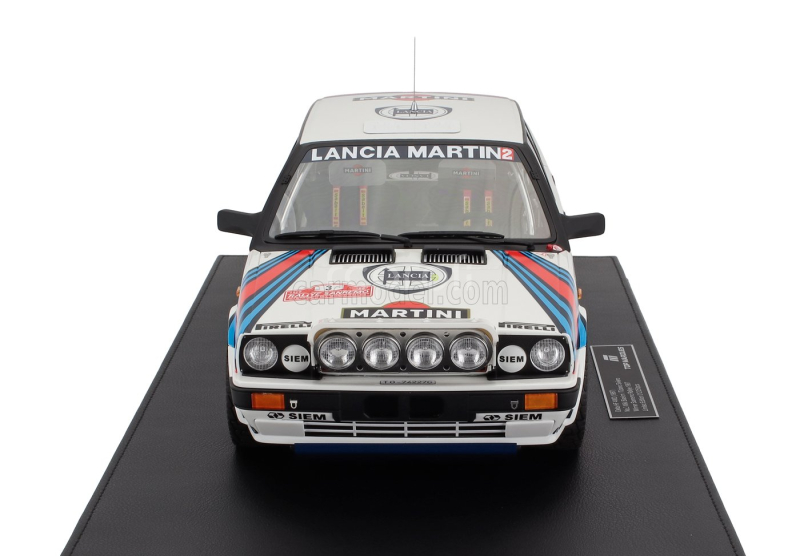 Topmarques Lancia Delta 4wd Team Martini Racing (night Version) N 3 Winner Rally Sanremo 1987 Miki Biasion - Tiziano Siviero - Con Vetrina - With Showcase 1:12 Bílá Červená Modrá