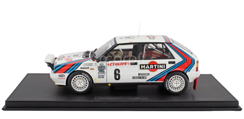 Topmarques Lancia Delta 4wd Team Martini Racing (night Version) N 6 Winner Rally Montecarlo 1987 Miki Biasion - Tiziano Siviero - Con Vetrina - With Showcase 1:12 Bílá Červená Modrá