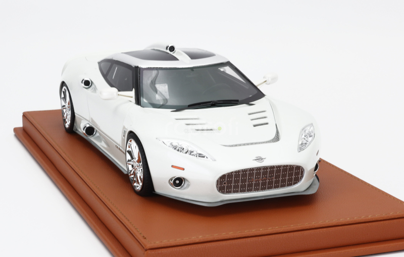 Topmarques Spyker C8 Aileron 2011 1:18 Cumulus White Met