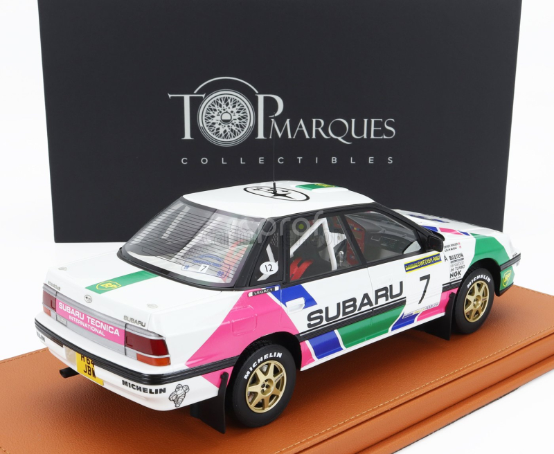 Topmarques Subaru Legacy Rs N 7 2nd Swedish Rally 1992 Colin Mcrae - Derek Ringer - Con Vetrina - With Showcase 1:18 Bílá Zelená Růžová