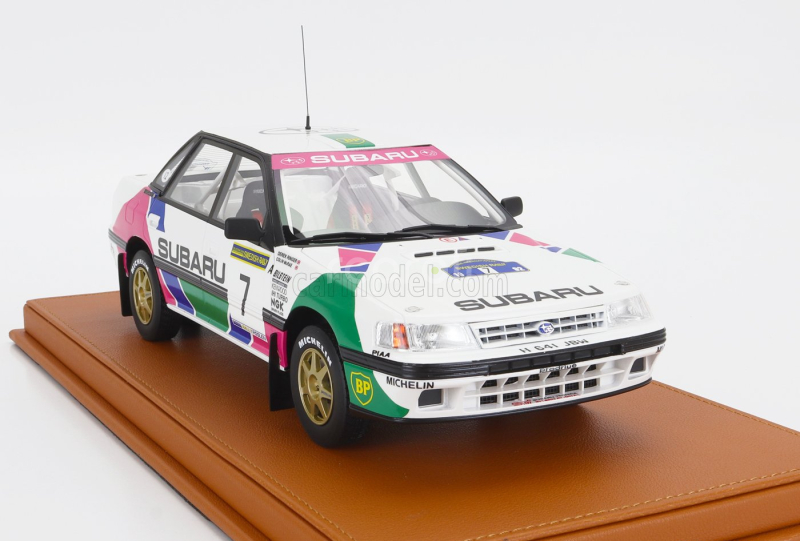 Topmarques Subaru Legacy Rs N 7 2nd Swedish Rally 1992 Colin Mcrae - Derek Ringer - Con Vetrina - With Showcase 1:18 Bílá Zelená Růžová
