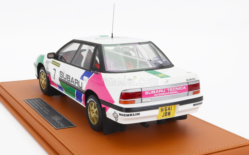 Topmarques Subaru Legacy Rs N 7 2nd Swedish Rally 1992 Colin Mcrae - Derek Ringer - Con Vetrina - With Showcase 1:18 Bílá Zelená Růžová