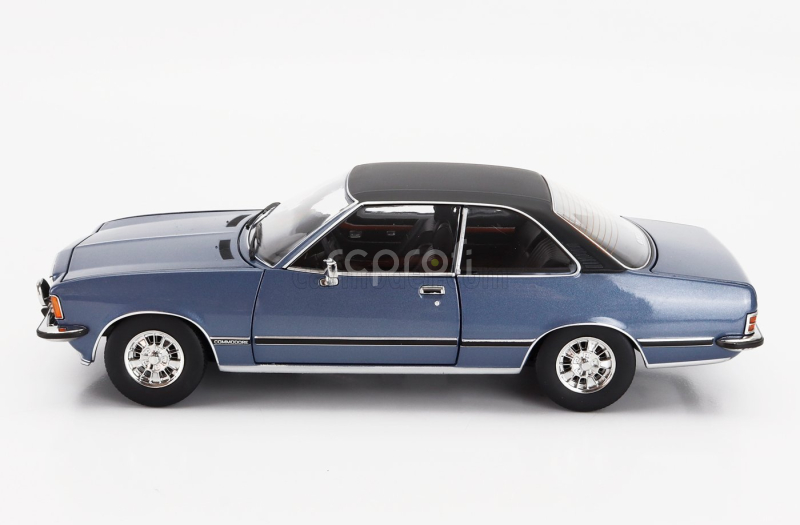 Touring modelcars Opel Commodore B Gs/e Coupe 1975 1:18 Světle Modrá S Černou
