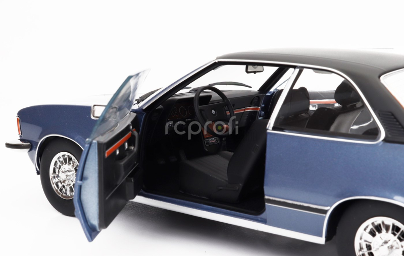 Touring modelcars Opel Commodore B Gs/e Coupe 1975 1:18 Světle Modrá S Černou