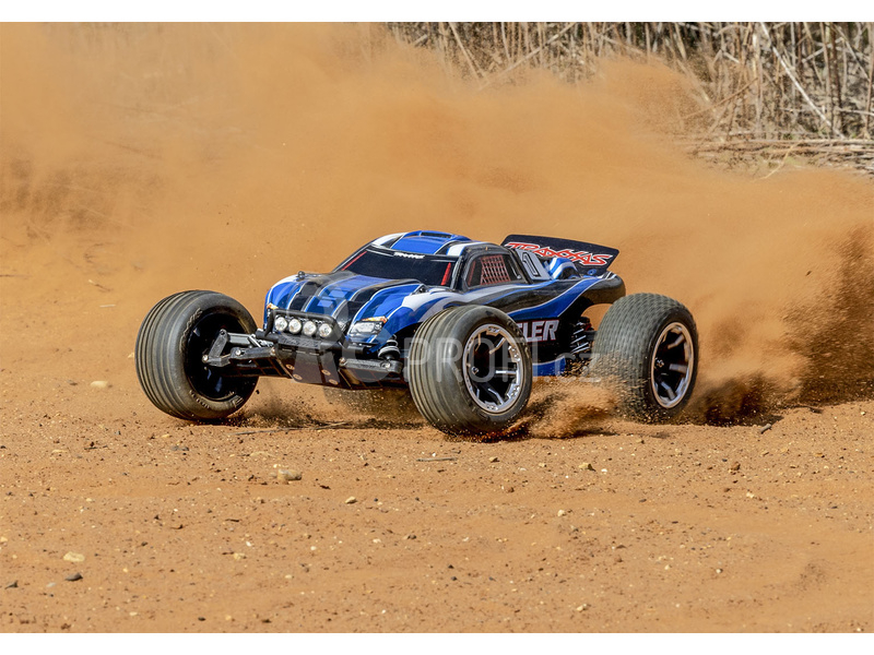 RC auto Traxxas Rustler 1:10 RTR s LED osvětlením, červeno-černá