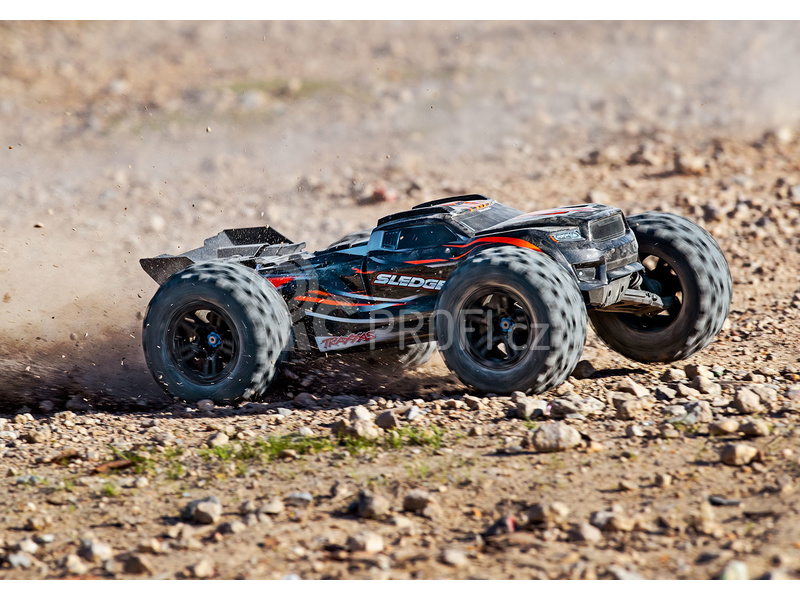 RC auto Traxxas Sledge 1:8 RTR, modrá